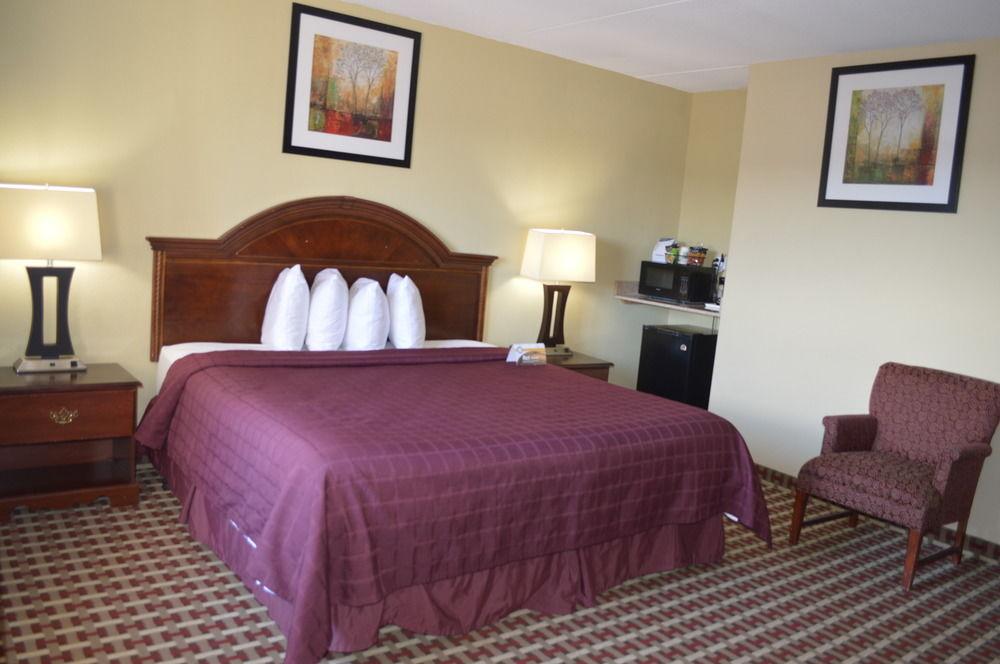 Quality Inn & Suites Fayetteville Exteriér fotografie
