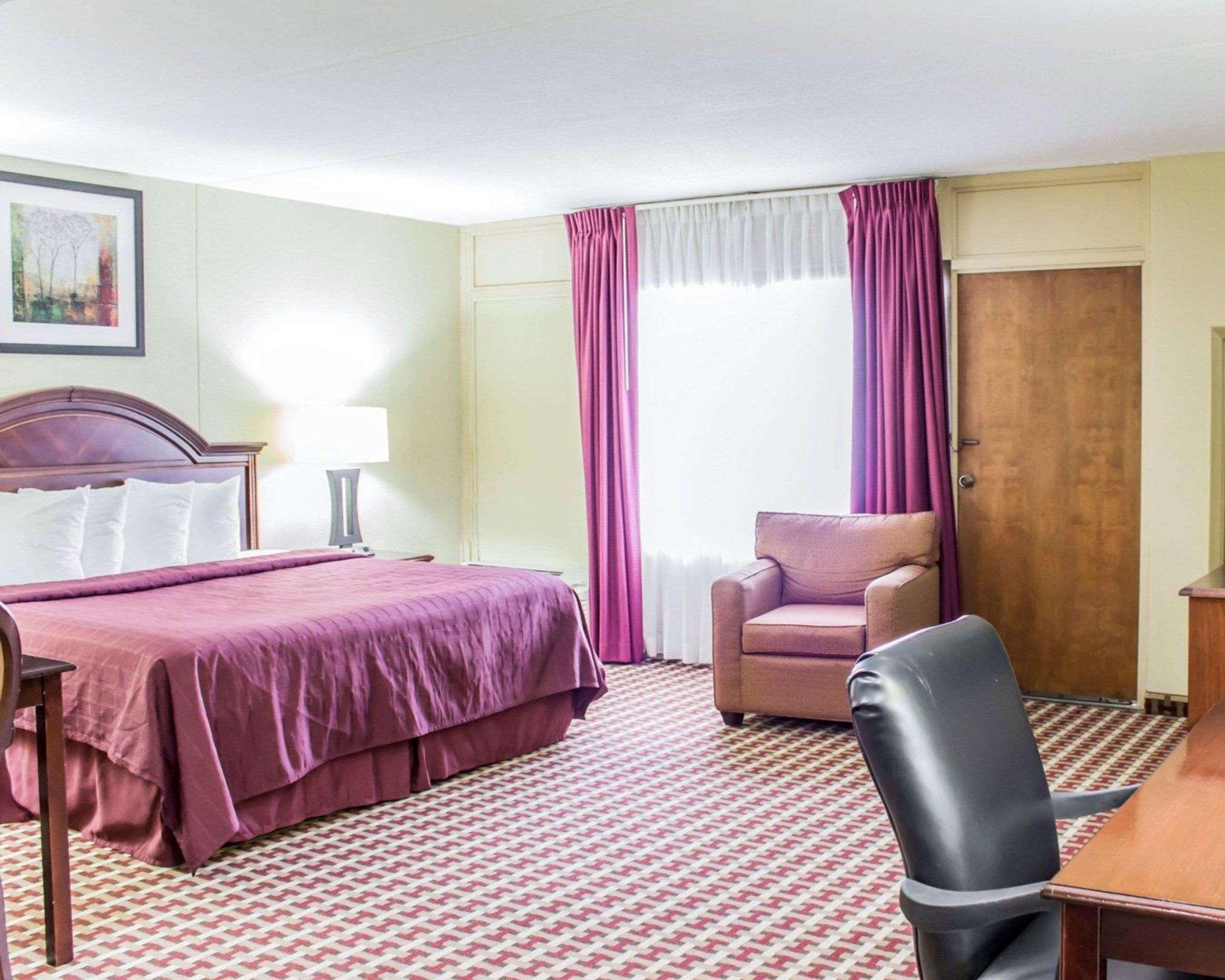 Quality Inn & Suites Fayetteville Exteriér fotografie