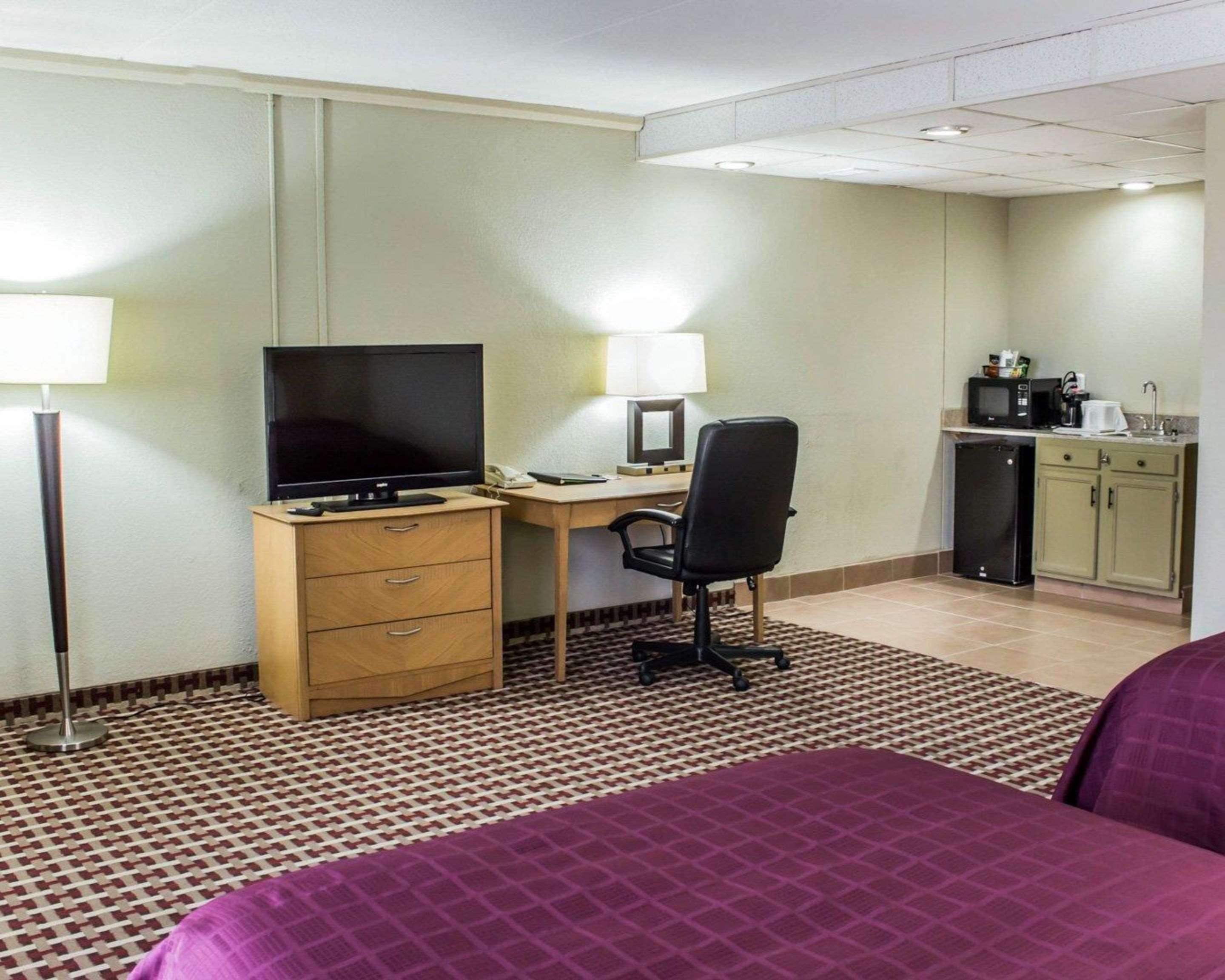 Quality Inn & Suites Fayetteville Exteriér fotografie