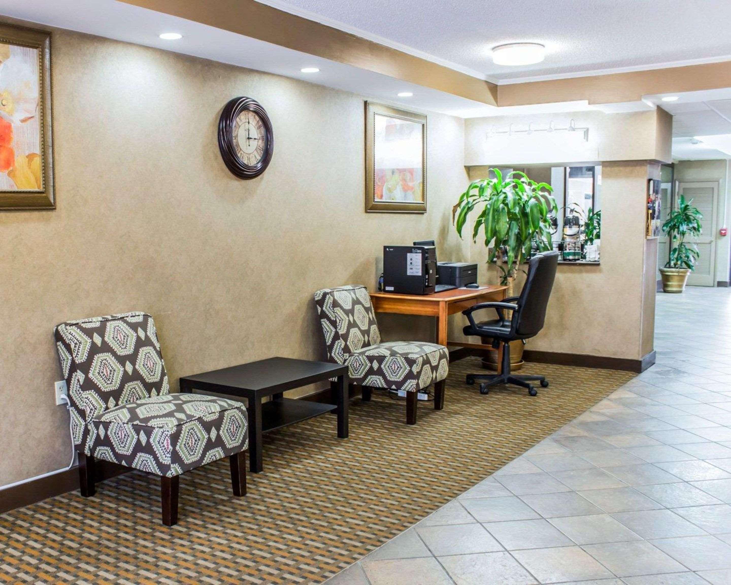 Quality Inn & Suites Fayetteville Exteriér fotografie