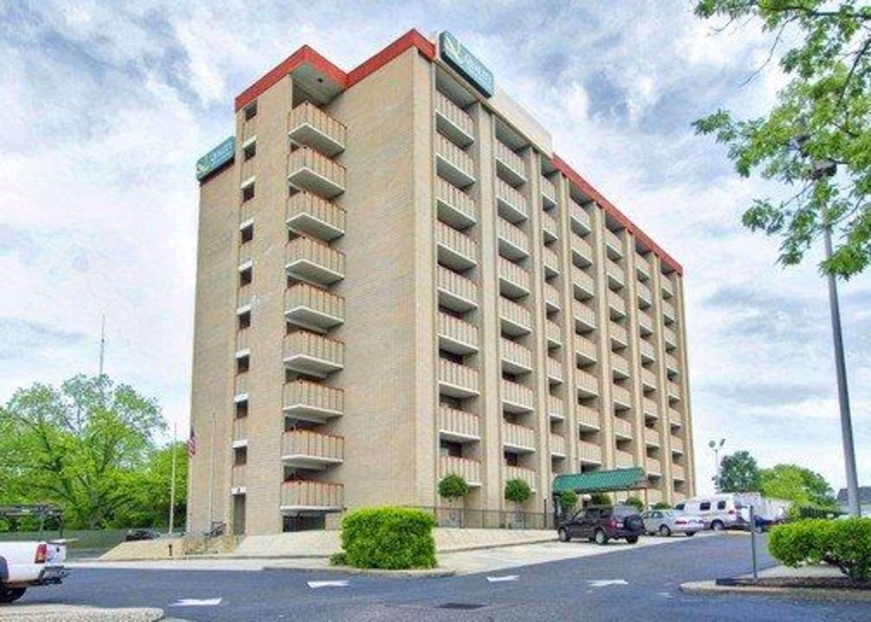 Quality Inn & Suites Fayetteville Exteriér fotografie
