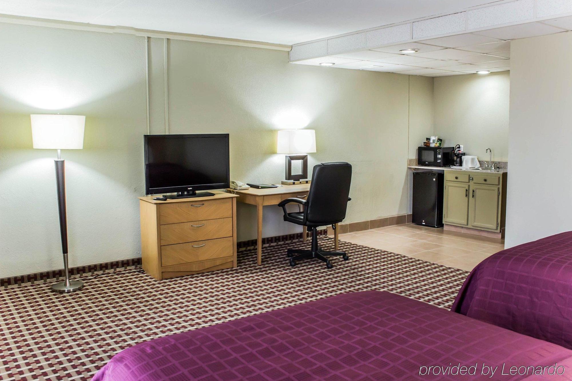 Quality Inn & Suites Fayetteville Exteriér fotografie